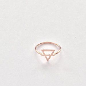 Alchemy triangle ring